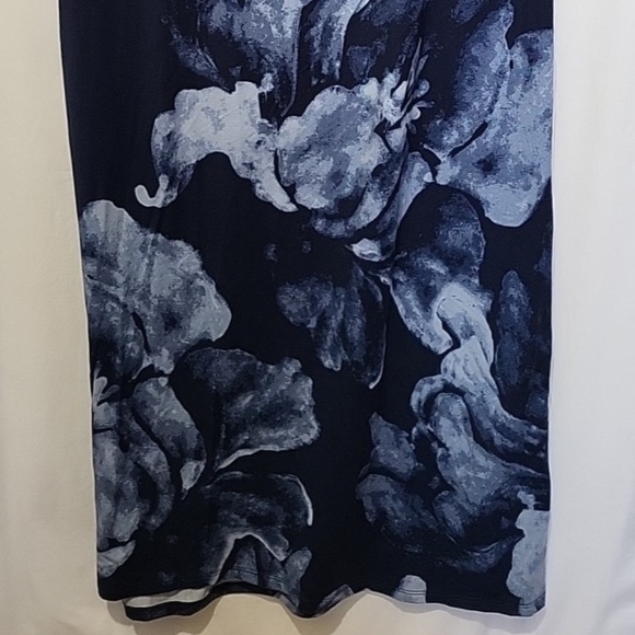 Unworn Reformation Tommie Long Sleeve Floral Stretch Maxi Dress in Navy - Picture 8 of 9